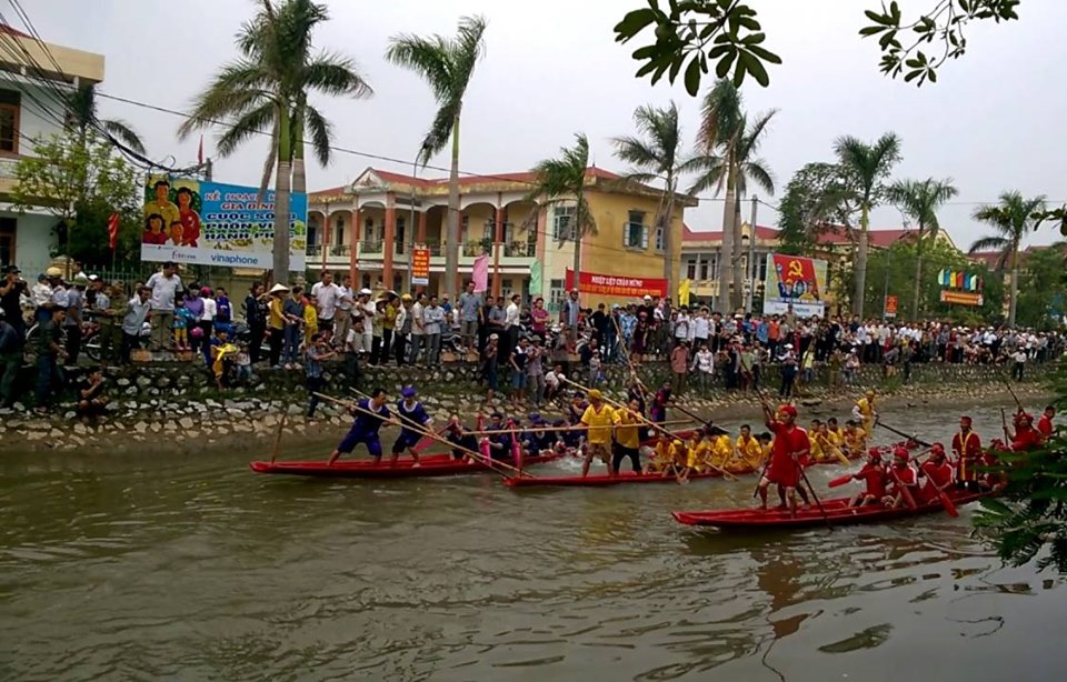 Cuộc thi bơi chải Hội chùa Cổ Lễ Nam Định