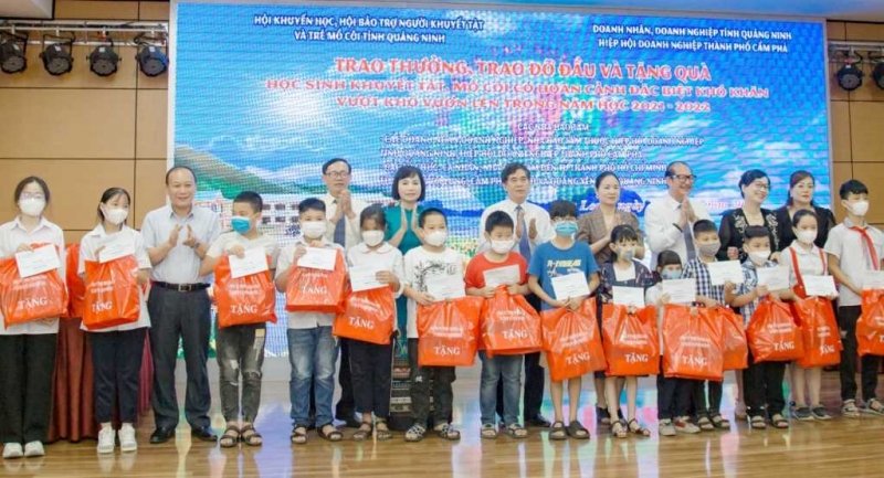 Với sự chung tay của nhiều cơ quan, đơn vị, doanh nghiệp, tổ từ thiện, nhà hảo tâm, tỉnh Quảng Ninh đã có thêm nguồn lực, điều kiện để hỗ trợ, chăm lo cho nhiều trẻ em mồ côi, khuyết tật.