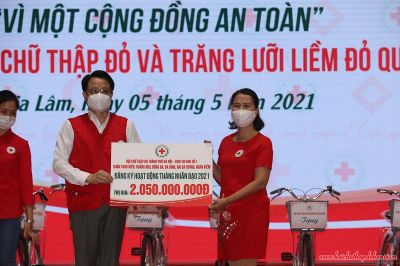 Tháng Nhân đạo của Hà Nội được diễn ra hàng năm với nhiều hoạt động thiết thực hỗ trợ người có hoàn cảnh khó khăn.