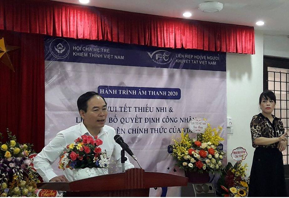 Ông Đặng Văn Thanh - Phó Chủ tịch Thường trực  Liên hiệp hội về Người khuyết tật Việt Nam phát biểu tại buổi lễ