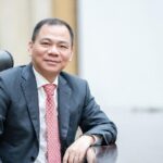 pham nhat vuong tu ban tay trang vuon len tu trieu phu ty do 1