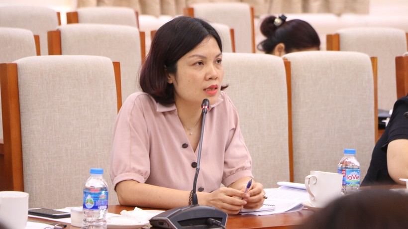 Bà Vũ Thị Quỳnh Hương - Cục Bảo trợ xã hội (Bộ Lao động, Thương binh và Xã hội) nêu ý kiến tại tọa đàm. ảnh 6