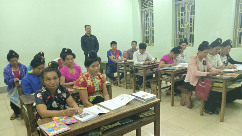 Năm 2019, xã Mường Khong được công nhận đạt chuẩn xoá mù chữ mức độ 2.