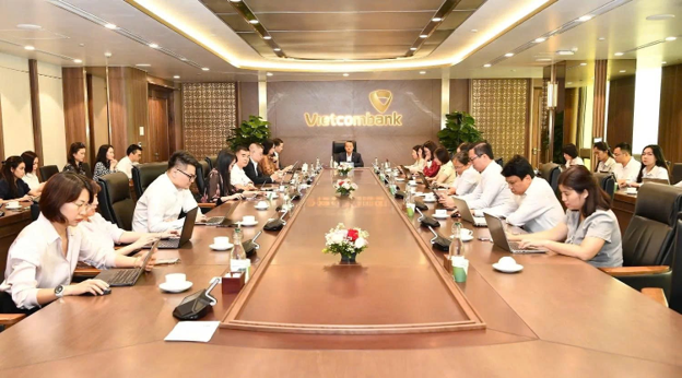 Toàn cảnh Phiên họp Ủy ban Phát triển bền vững Vietcombank quý II/2026 tại Trụ sở chính Vietcombank