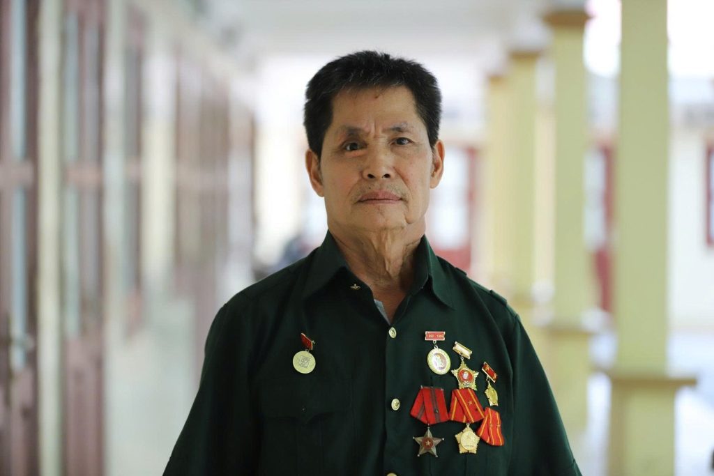 người lính