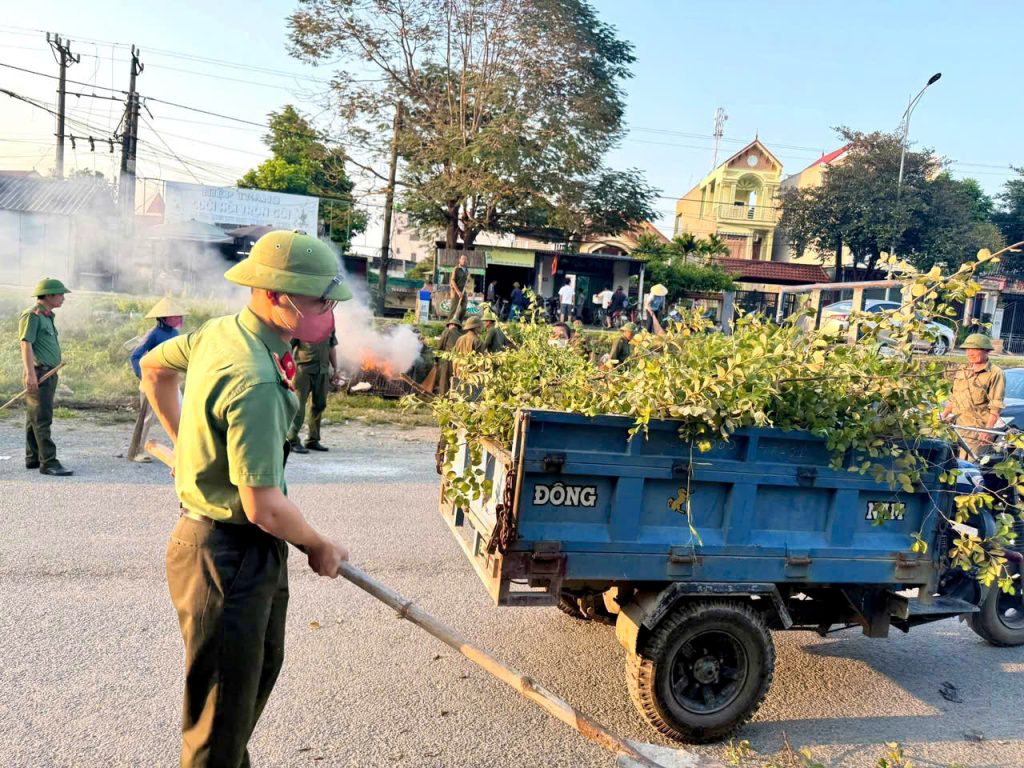 Thanh Hoá: Tuổi trẻ Công an xã Hà Trung ra quân hưởng ứng chiến dịch làm cho thế giới sạch hơn 8 1792827851869 6111878840032140981 g7235291857184200460 de7a706af59f0d404ec6e312e0cc567b