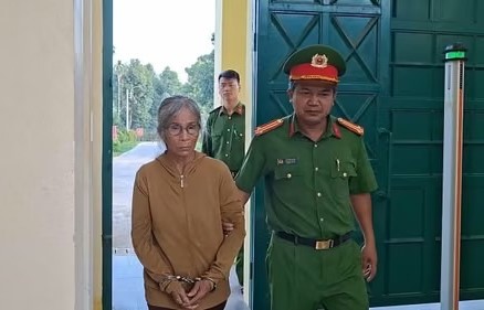 Doi tuong Nguyen Thi Tuyet