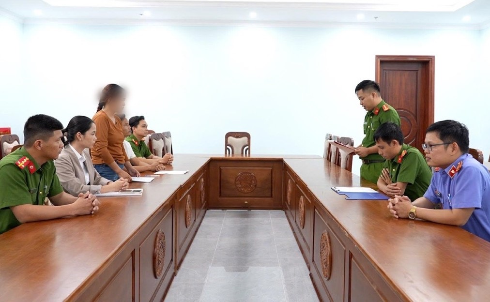Khởi tố, bắt giam vợ chồng chủ kênh “Già làng Tây Nguyên” 6 Hinh 2 8