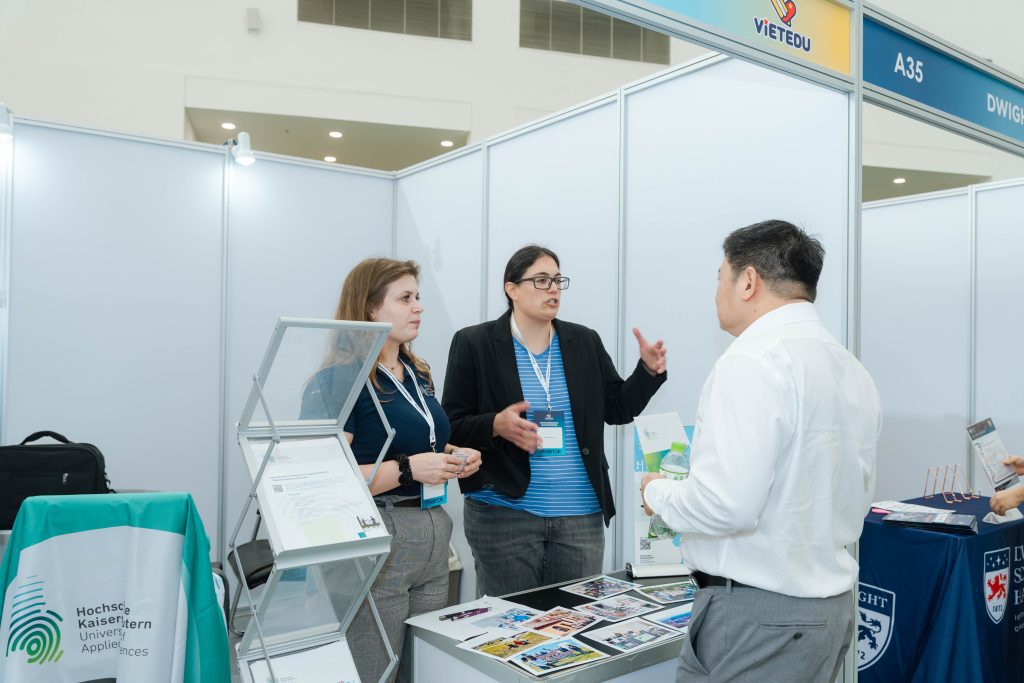VIETEDU HANOI 2026: Đỉnh cao công nghệ và giải pháp giáo dục hiện đại tại Trung tâm Triển lãm Việt Nam 12 LIZ01390