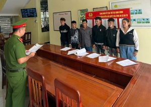 Trang chủ 93 Tong dat quyet dinh khoi to